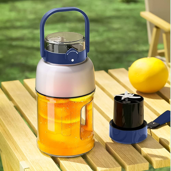 Portable Blender 1.5 Litters Smoothie powerful blades rechargeable.